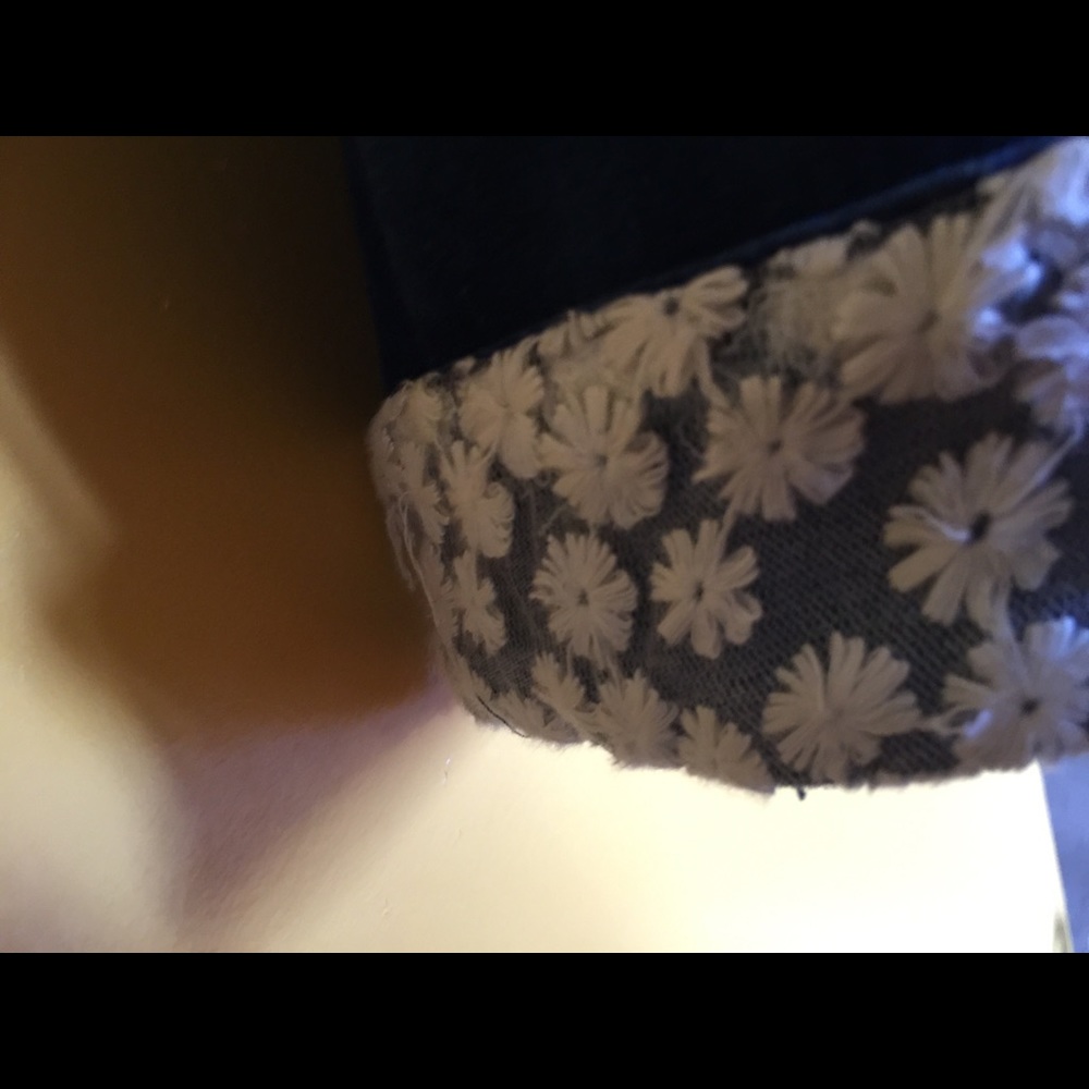 Beautiful jacket - Picture 3 of 6